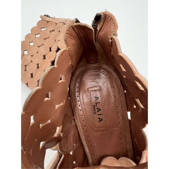 Alaia Paris Laser Cut Suede Booties Sandals Heels Nude Made in Italy 37.5 - Picture 8 of 14